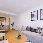 شقة Stylish Centre With Terrace And Free Secure Parking