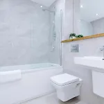 Stylish Centre With Terrace And Free Secure Parking *