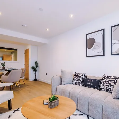 Daire Stylish Centre 2 Bed With Free Parking