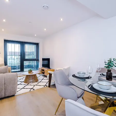 Stylish Centre With Terrace And Free Secure Parking * Leeds (West Yorkshire)