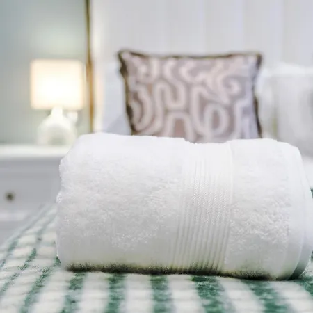 Stylish Centre 2 Bed With Free Parking Leeds (West Yorkshire)