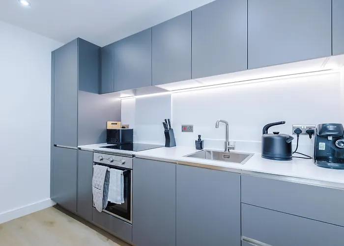 Stylish Centre With Terrace And Free Secure Parking * Leeds (West Yorkshire)