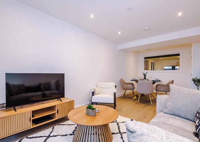 Stylish Centre With Terrace And Free Secure Parking *