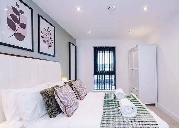 Stylish Centre With Terrace And Free Secure Parking * Leeds (West Yorkshire)