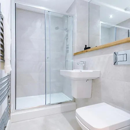 Apartment Stylish Centre 2 Bed With Free Parking