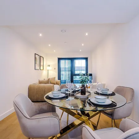 Stylish Centre 2 Bed With Free Parking Apartment Leeds (West Yorkshire)