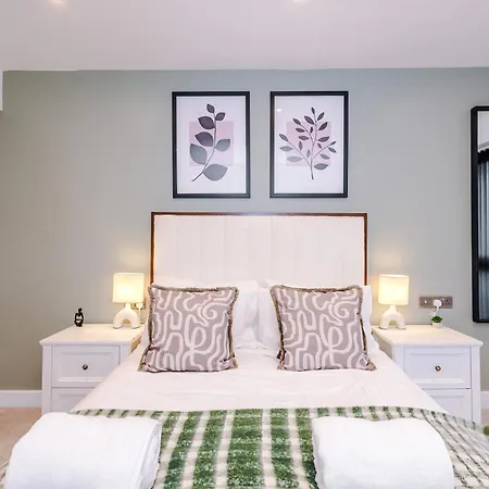 Stylish Centre 2 Bed With Free Parking Apartment Leeds (West Yorkshire)