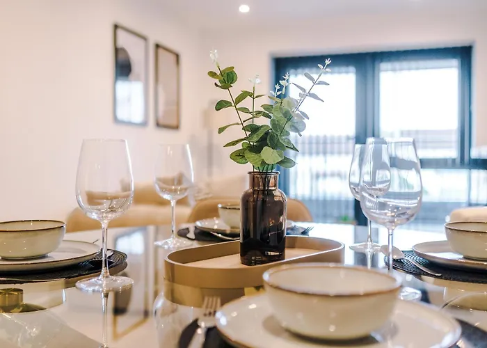 Stylish Centre With Terrace And Free Secure Parking Апартаменти